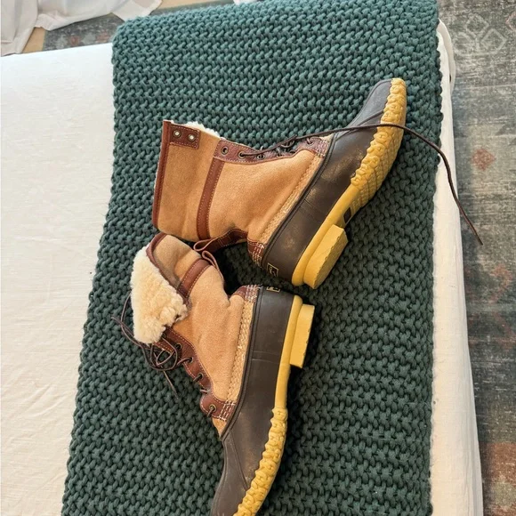 Fur Lined LLBean Bean Boots Size 9 - Picture 3 of 7